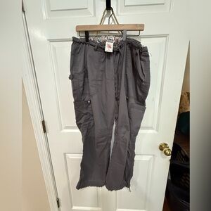Women’s Koi Lindsey Cargo Scrub pants - 2XL petite
